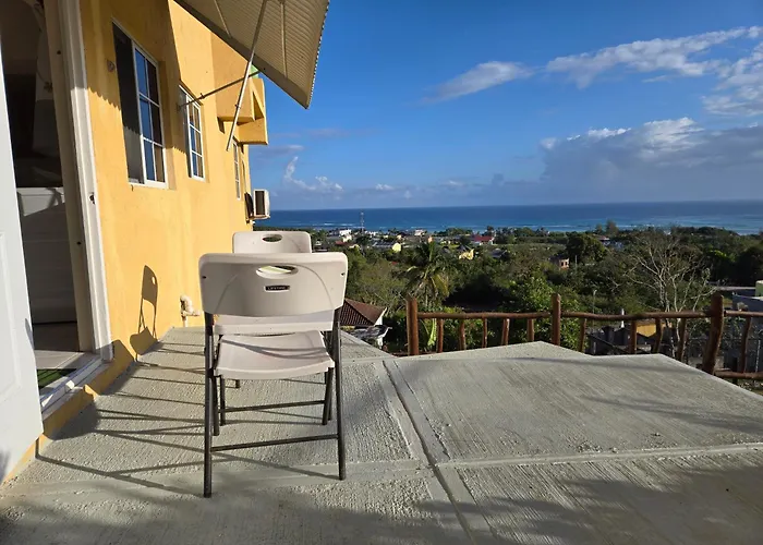 Poinciana Two Apartment *